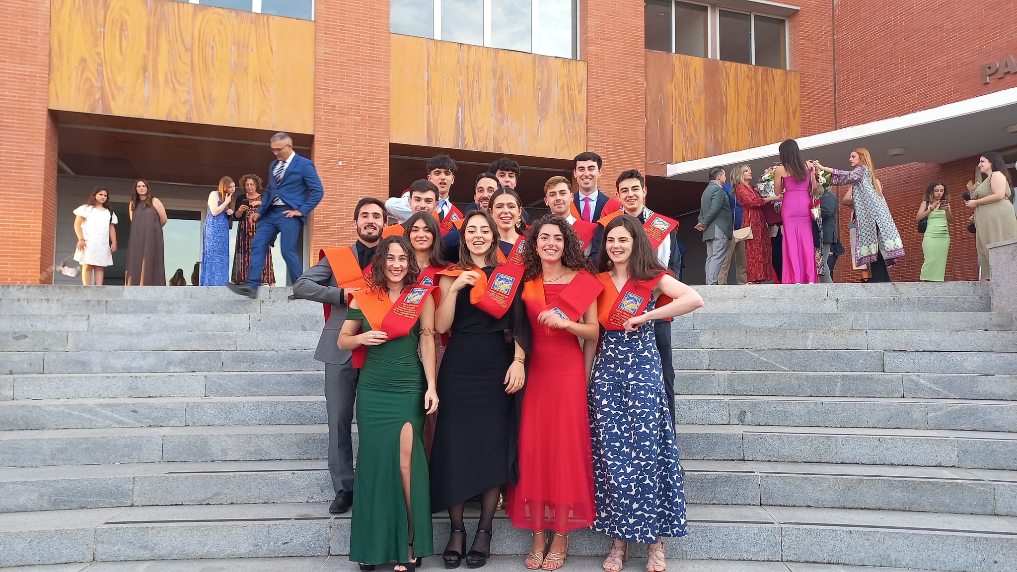 🌍🎓 ¡Orgullo UPO!Hoy felicitamos con todo nuestro cariño a quienes ayer vivisteis una jornada inolvidable en vuestra ceremonia de graduación:✨ Promoción 2021–2025 del Grado en Relaciones Internacionales⚖️🌐 Promoción 2020–2026 del Doble Grado en Relaciones Internacionales y Derecho🗳️🌐 Promoción 2020–2025 del Doble Grado en Relaciones Internacionales y Ciencias Políticas y de la Administración¡Gracias por formar parte de esta comunidad que mira al mundo con compromiso, conocimiento y vocación de cambio!Enhorabuena por vuestra graduación. El futuro ya es vuestro ☺️#GraduaciónUPO #RelacionesInternacionales #Derecho #CCPolíticas #LaOlavideEresTú #UniversidadPablodeOlavide