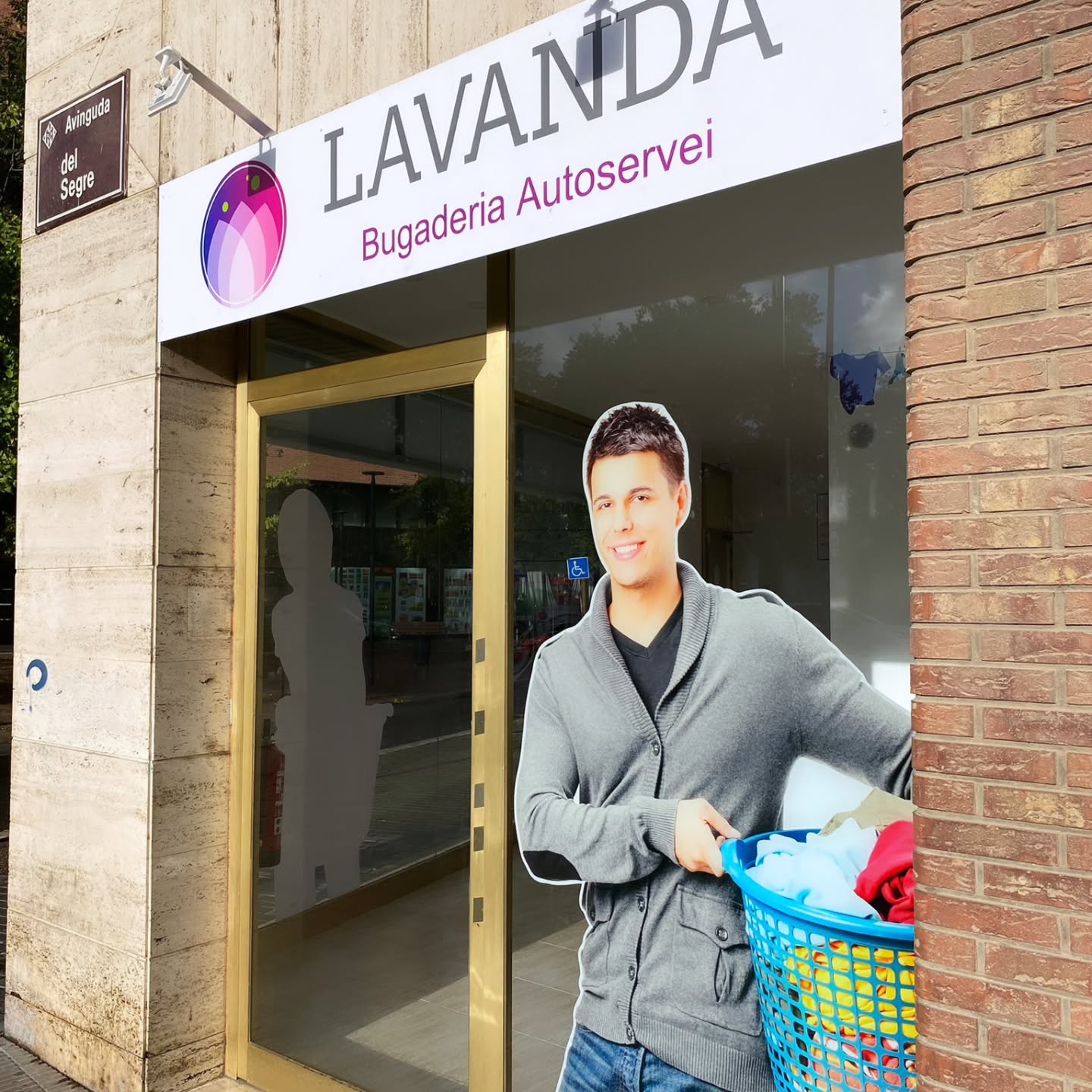 Gestión de licencia de apertura de LAVANDA. 🪻🧼
✅ Nuevo negocio de lavandería que sigue creciendo y confiando en nosotros.
Nos alegra acompañar a Lavanda en la apertura de nuevos locales en Lleida, un paso más en su expansión y compromiso con ofrecer un servicio de calidad.💧✨
#lavanderiaexpress #LavandaLavanderia #limpieza #comercio #espaciodiseño #arquitecura#Lavandería #Lleida #Apertura #Licencias #Arquitectura #Ingeniería #Lavanda #Confianza #Emprendimiento