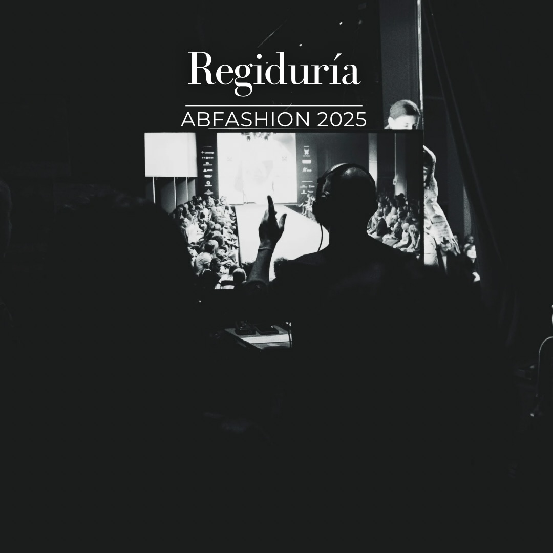 Hay mucho que no se ve cuando empieza un desfile ✨Detrás de cada salida, cada cambio y cada m....