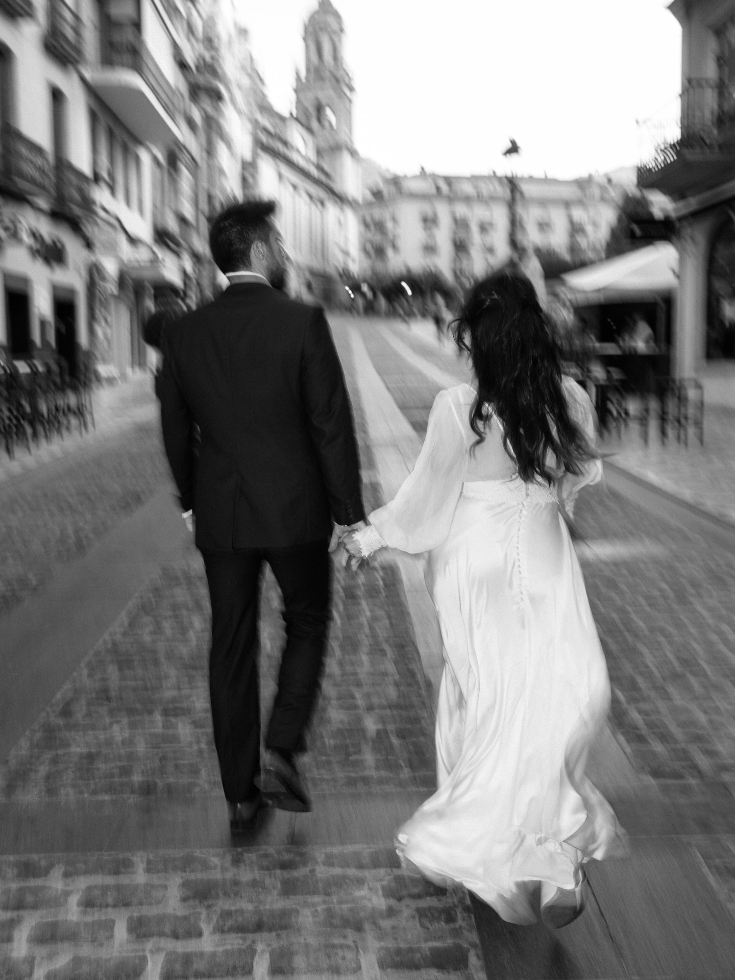 HOME - Fotografo en Jaén 13 “Dos caminos que un día se encontraron, y decidieron caminar juntos para siempre”
@silkeaquino
@thera.women
@vander_coffee