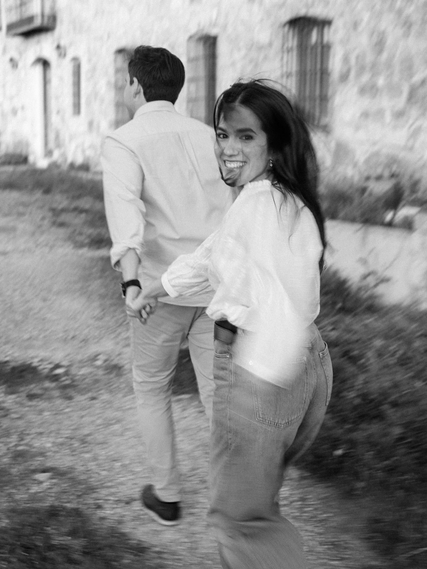 HOME - Fotografo en Jaén 11 Empieza la cuenta atrás para uno de los días más especiales de su vida… José y Bea, a solo unos días de mirarse y decir “sí, quiero”, dando comienzo a una historia que será para siempre 💫🤍
@beagutg & @josja_jae ✨👰🏻♀️🤵🏻