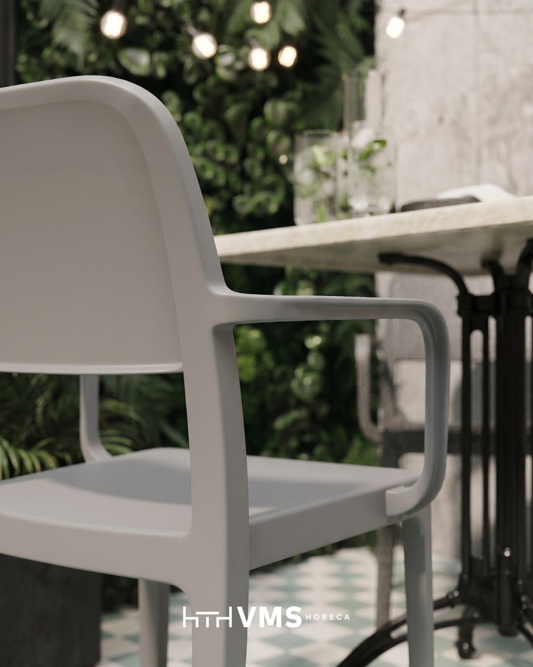 ¿Diseño o resistencia? Con la Capri Blanco Hueso, no tienes que elegir. 🍽️Líneas orgánicas y una tonalidad que aporta luz natural a cualquier espacio. Fabricada en polipropileno de alta densidad, es la pieza clave para terrazas que buscan el equilibrio entre estética vanguardista y comodidad absoluta.Ideal para proyectos que necesitan ese "efecto wow" sin renunciar a la funcionalidad.📩 ¿Hablamos de tu proyecto? Pide tu presupuesto personalizado por DM.#VMSHoreca #MobiliarioDiseño #InteriorismoHoreca #TerrazasConEstilo #ContractFurniture