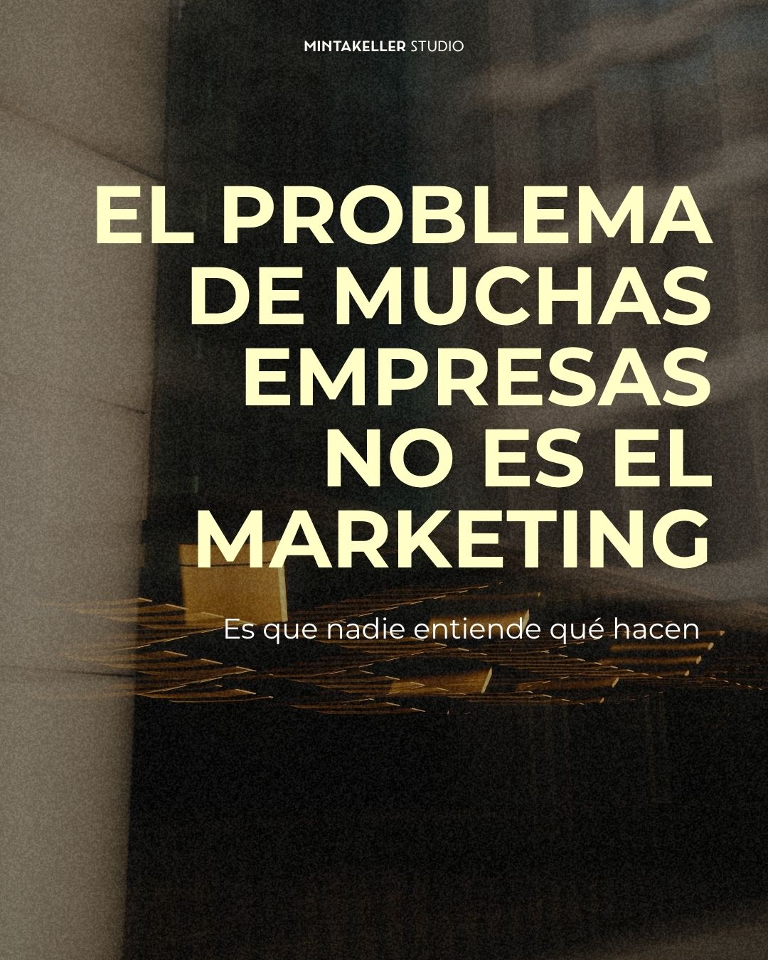 Hay empresas excelentes que siguen sin destacar.
No porque su producto sea malo.
Sino porque su comunicación no está a la altura de lo que realmente ofrecen.
Y eso pasa más de lo que parece.
Marcas con muchísimo potencial que:
• no saben explicar su valor
• comunican sin una dirección clara
• se parecen demasiado a su competencia
• o han convertido sus redes y su web en un escaparate sin personalidad
Hoy, tener presencia digital ya no es suficiente.
La diferencia está en cómo construyes percepción.
Porque una marca fuerte no es la que más publica.
Es la que consigue que la entiendan, la recuerden y la elijan.
En MintaKeller trabajamos el branding, la estrategia y la comunicación como una sola cosa: una herramienta para posicionar negocios con claridad y diferenciación real.
Menos ruido.
Más intención.
💡 Si sientes que tu marca no está transmitiendo todo lo que realmente vale, escríbenos. Tenemos la solución.
#Comunicación #Branding #Marketing #Estrategia